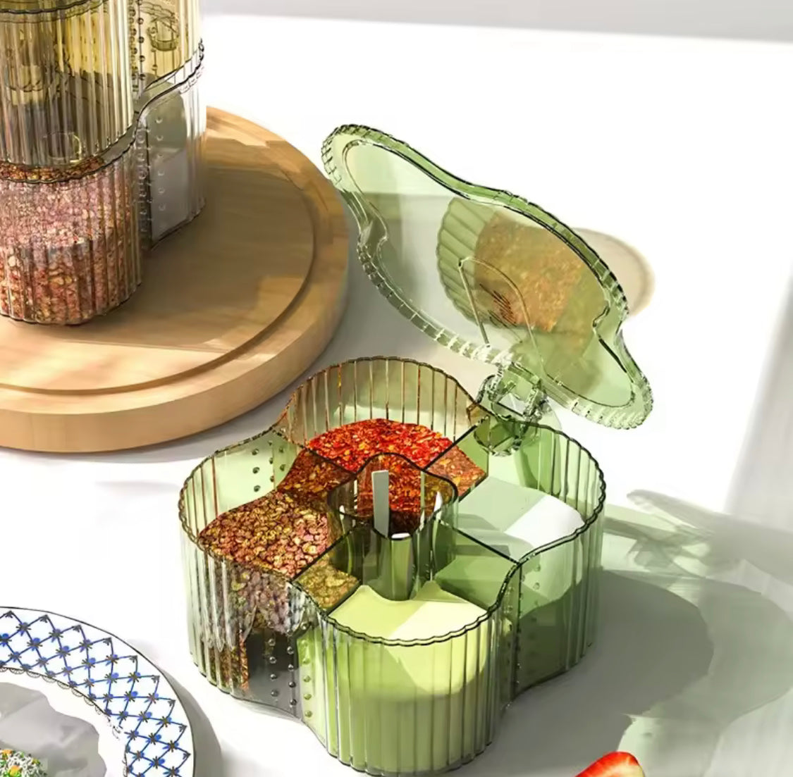 Four Compartment Seasoning Spice Box, Transparent Flip Cover Spice Box, Kitchen Spice Pot Four Compartment Seasoning Spice Box, Transparent Flip Cover Spice Box, Kitchen Spice Pot